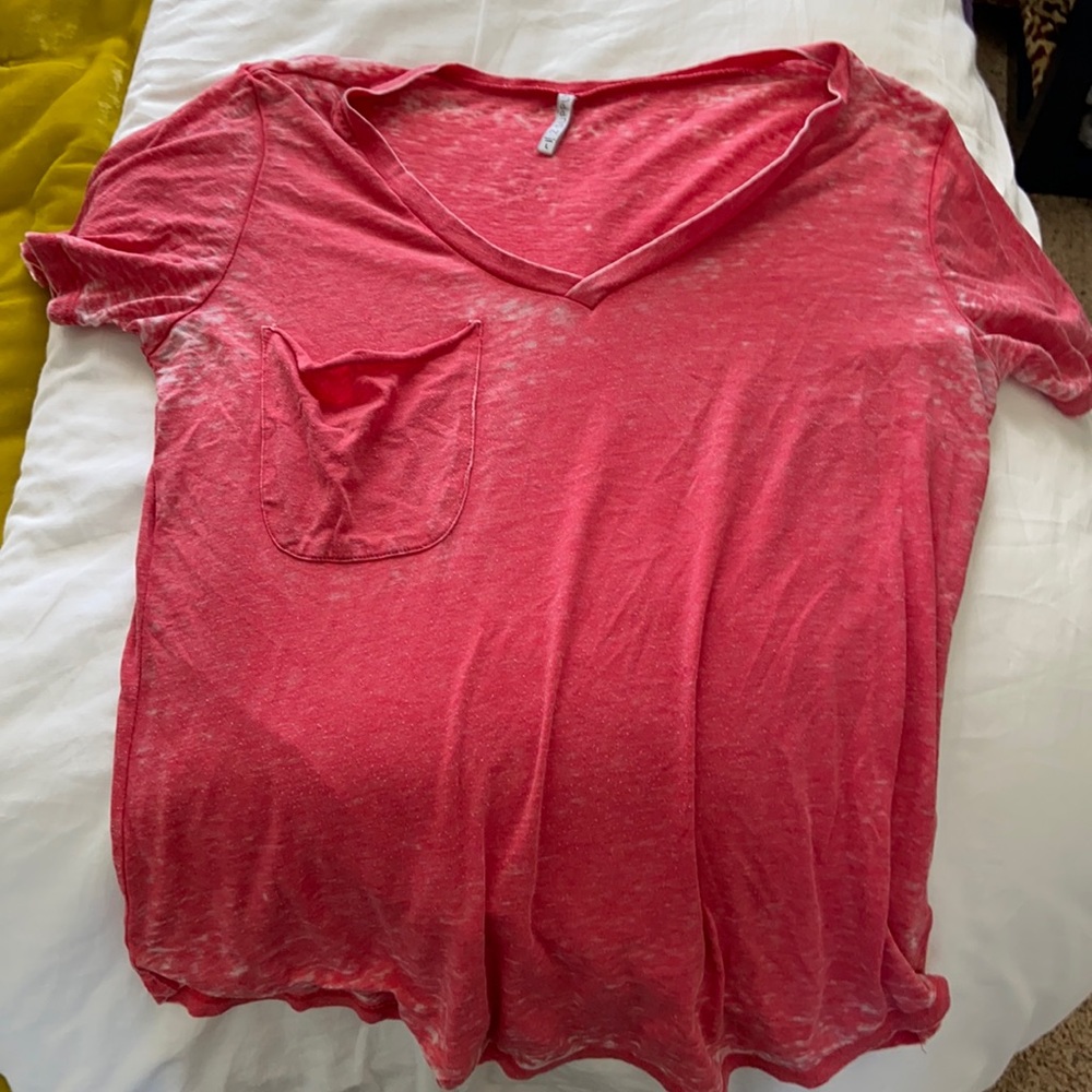 Coral t-shirt